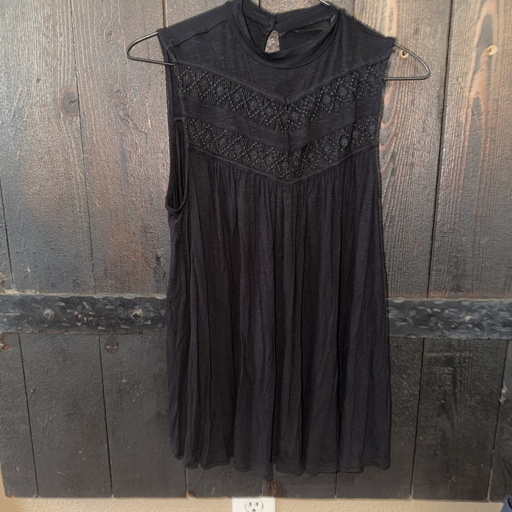 Apt.9 Women's Lace Embellished Tank Top Button back Closure Halter Size PXS
